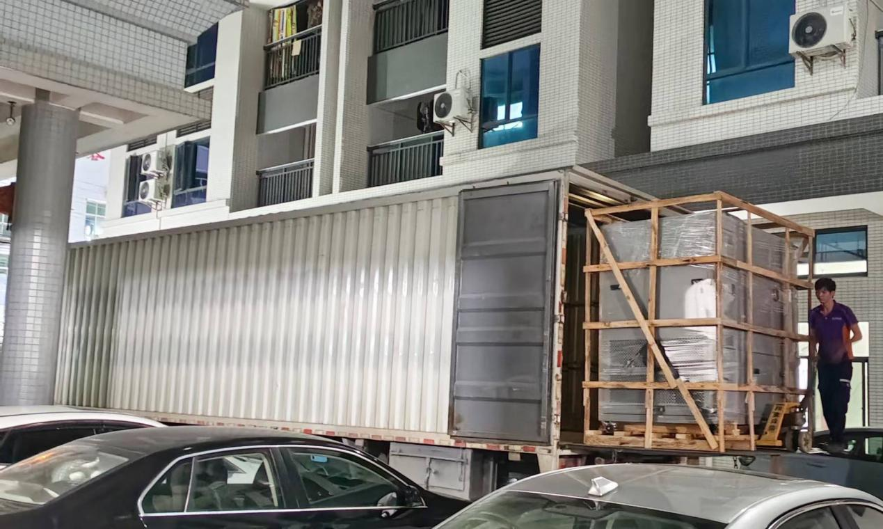 裝車出貨 裝車出貨